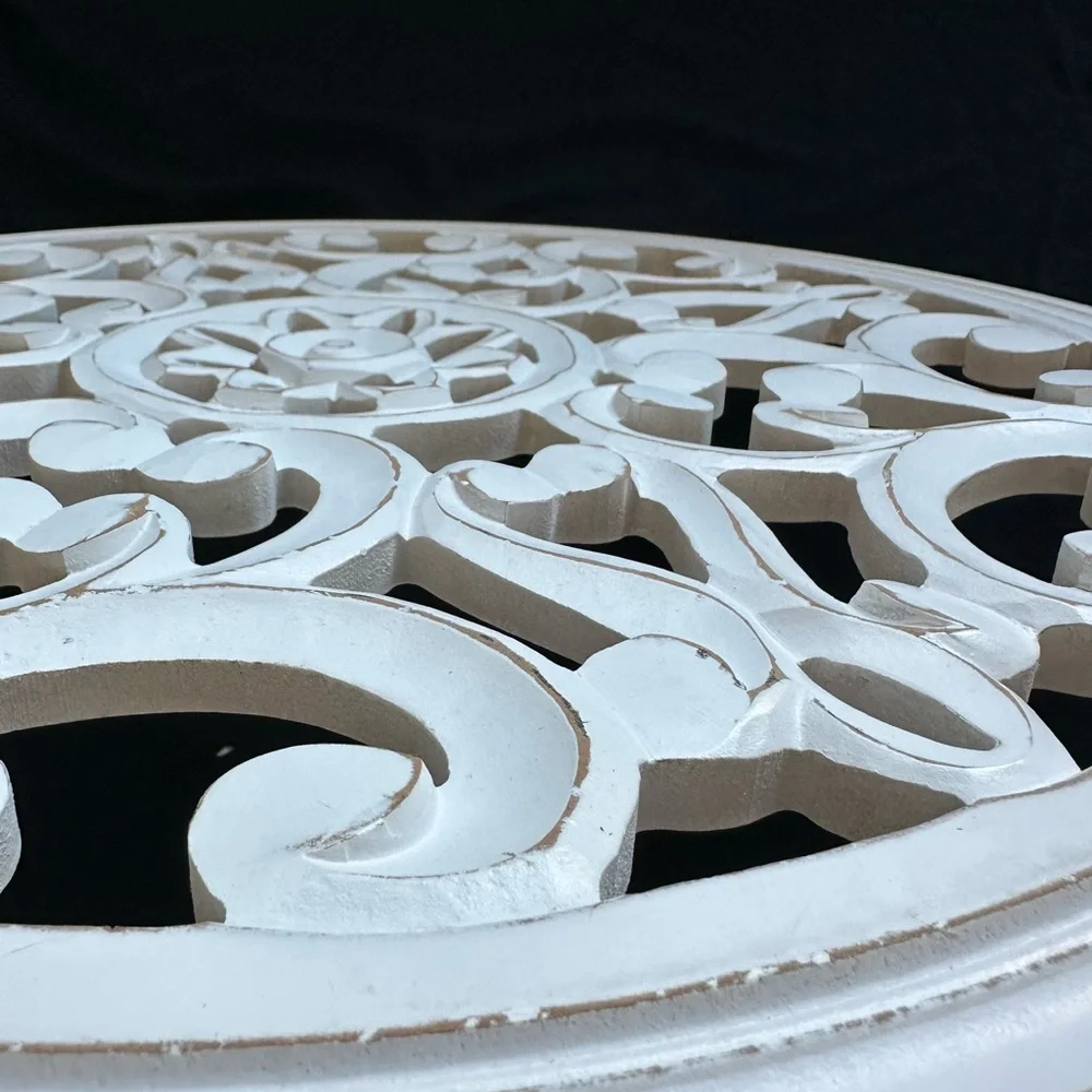 White Ornate Wall Decor 2 feet wide - Picture 16 of 16